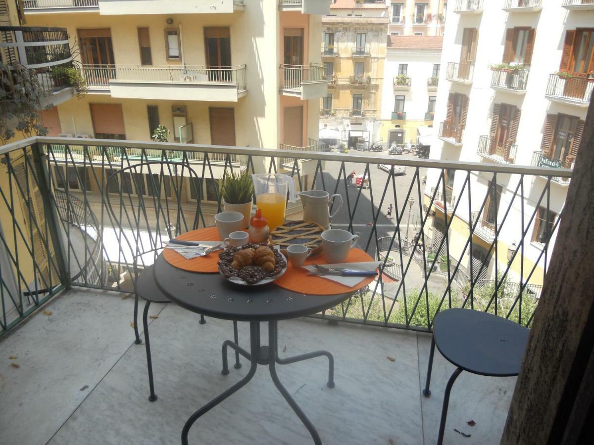 Appartamento Velia Salerno Exteriör bild